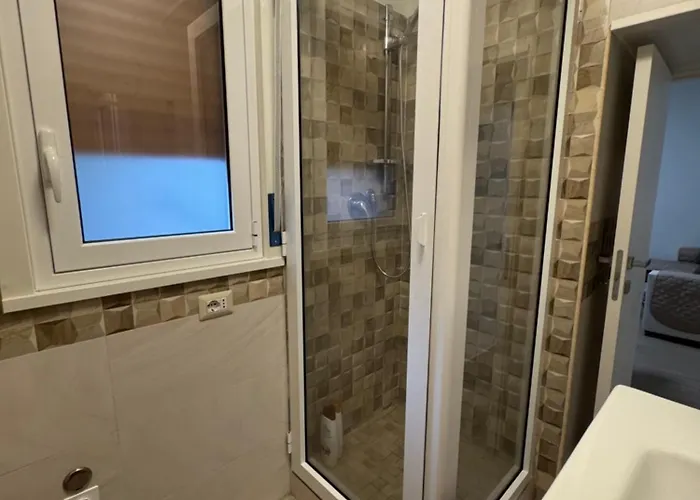 Couette-café Sofia 3*